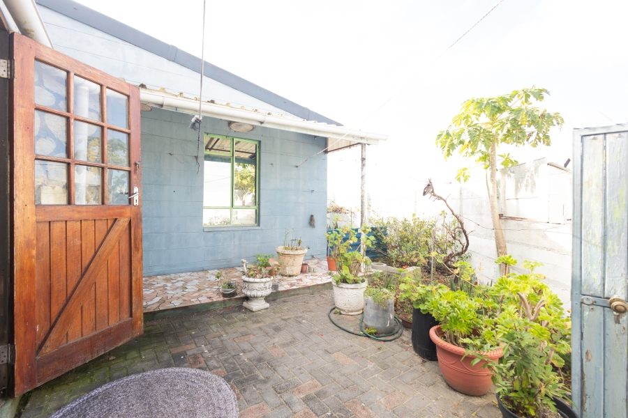 2 Bedroom Property for Sale in Belhar Western Cape